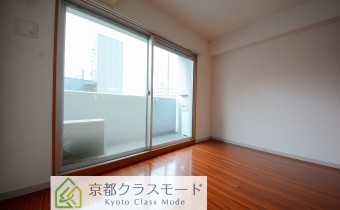 Room5