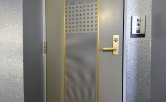 玄関ドア