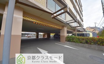 敷地内ガレージ