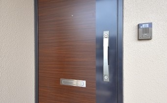 玄関ドア