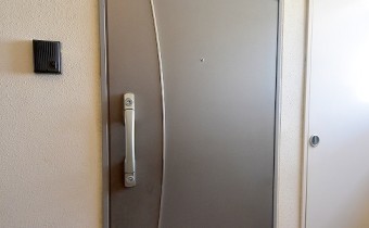 玄関ドア