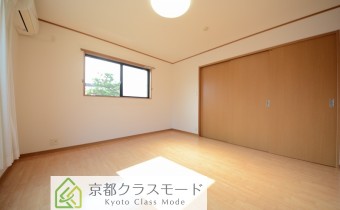 Room8