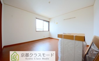 Room8