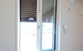 シャッター雨戸