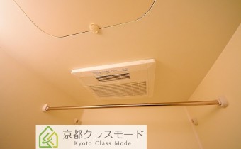 浴室乾燥機※同マンション反転タイプの写真です