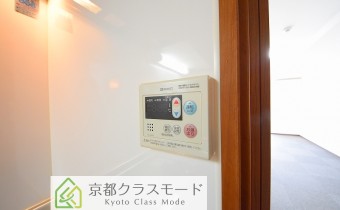 給湯パネル※同マンション反転タイプの写真です