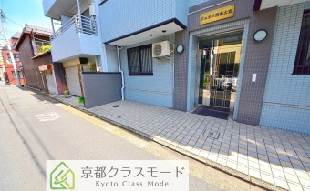 敷地内ガレージ