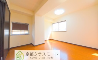 Room 8
