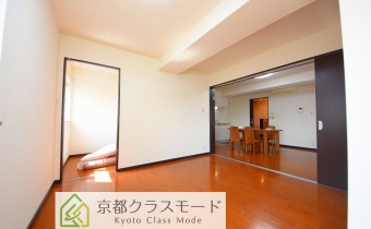 Room 8