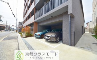 敷地内ガレージ