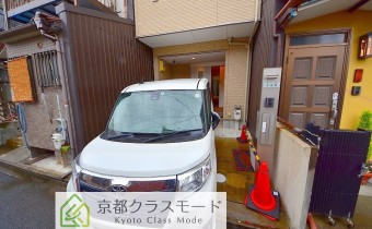 敷地内ガレージ