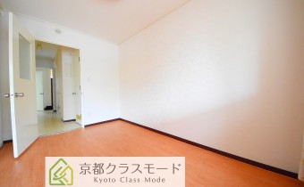Room5