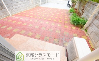 専用庭＆敷地内ガレージ