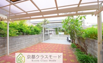 専用庭＆敷地内ガレージ