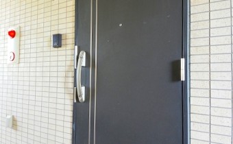 玄関ドア
