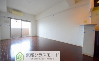 Room7.4