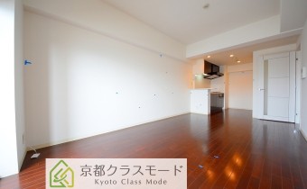 Room7.4