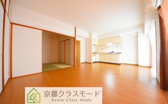 「南向き」の明るいリビングダイニング♪人気の「御所南小学区」です！