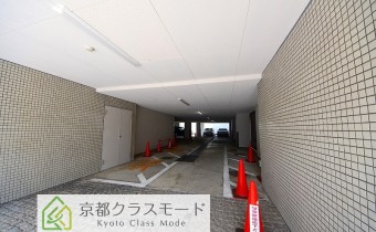 敷地内ガレージ