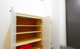 シューズボックス※同マンション内別タイプのお部屋です。