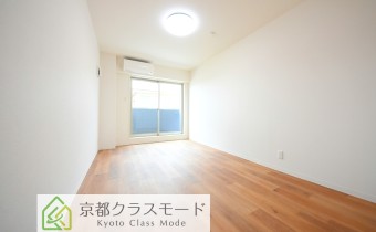 Room7.3