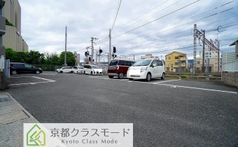 敷地内ガレージ