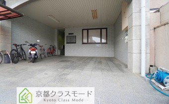 敷地内ガレージ