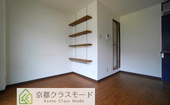Room8