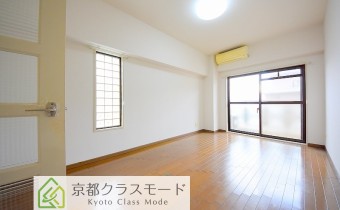 Room8