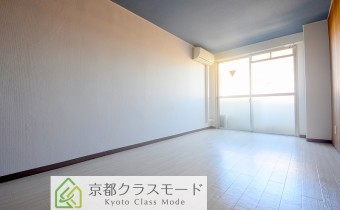 Room8