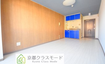 Room8
