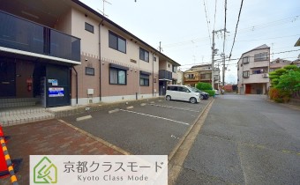 敷地内ガレージ