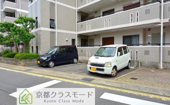 敷地内ガレージ①