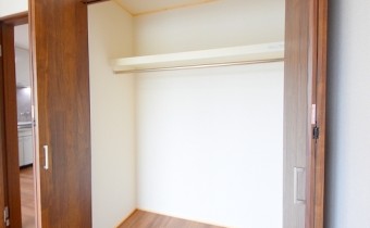 Room 5.9のクローゼット