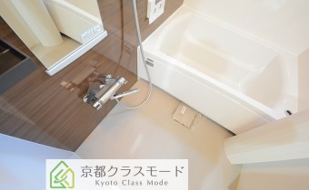 バスルーム　※室内写真は102号室のものです。