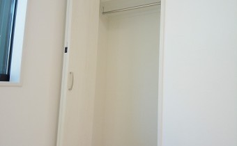 クローゼット　※室内写真は102号室のものです。