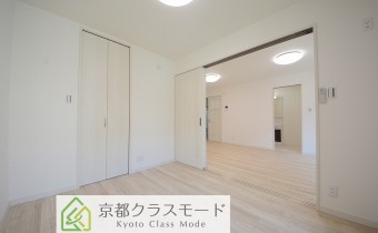 Room ※室内写真は102号室のものです。