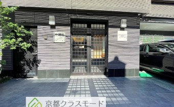 エントランス前
