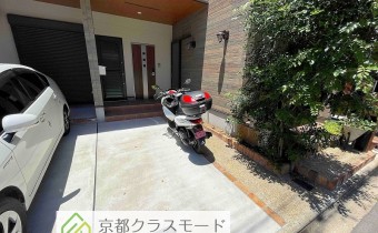 敷地内ガレージ（有料）