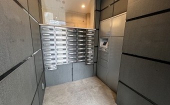 宅配BOXもあります♪