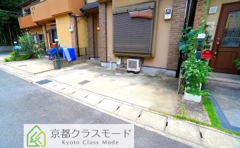 敷地内ガレージ