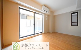 Room7.1