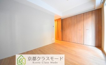Room7.1