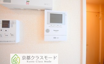 TVドアホン ※室内写真は101号室です。参考にご覧ください。