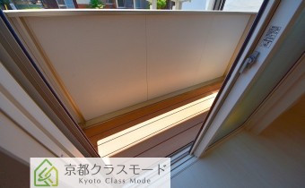 バルコニー　※室内写真は101号室です。参考にご覧ください。