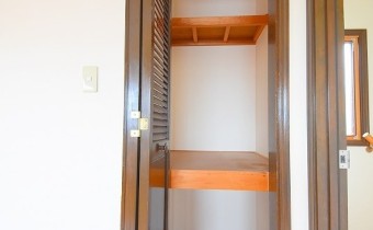 押入