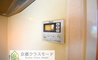 給湯パネル※反転タイプの写真です