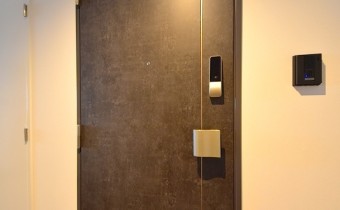 玄関ドア