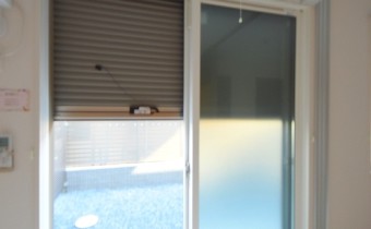 雨戸シャッター※同メーカー施工の写真です