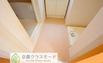脱衣スペース※同ハイツ別タイプの写真です